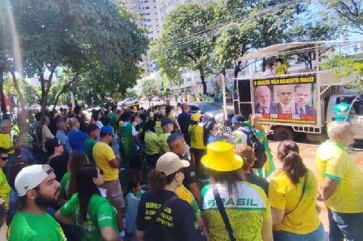 Campo Grande registra ato com pedidos de impeachment de Lula, Moraes e Toffoli