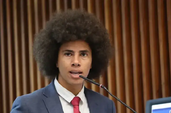 Conselho de Ética aprova cassação de deputado do PT por agressão contra trabalhador no Paraná