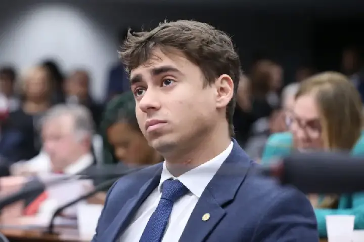 Empresa diz que jato que Nikolas voou nunca foi de Vorcaro