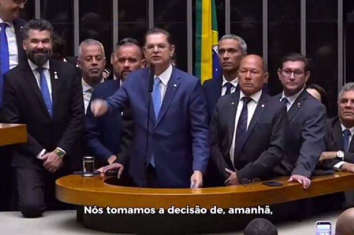 PL rompe narrativa da esquerda e passa a defender escala 4x3 no Congresso