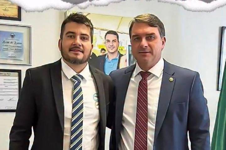 Tavares propõe título de visitante ilustre a Flávio Bolsonaro em Campo Grande