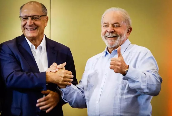 De olho nas eleições, Petistas e Tucanos sinalizam pacto político para 2024