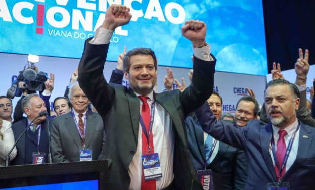 Provável avanço da direita marca pleito deste domingo em Portugal