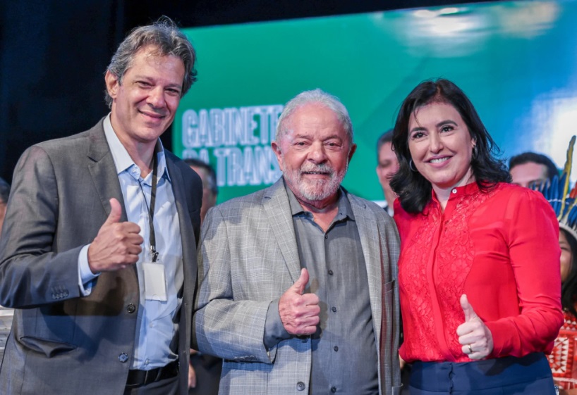 Lula ignora realidade, diz que pegou ‘país destruído’ e anuncia mais gastos