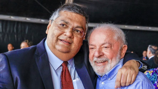 Lula sinaliza que Dino será seu escolhido ao Supremo Tribunal Federal