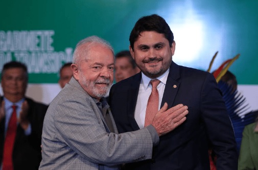 STF determina bloqueio de bens de ministro do governo Lula