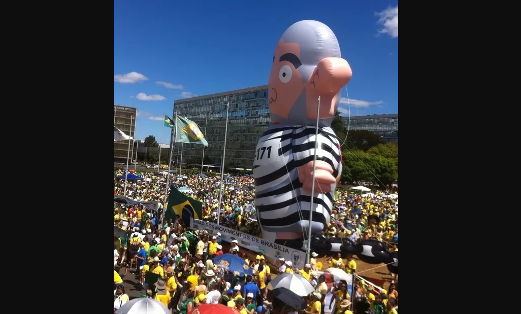 7/9 com Bolsonaro terá discurso duro e bonecos gigantes de Moraes e Pacheco