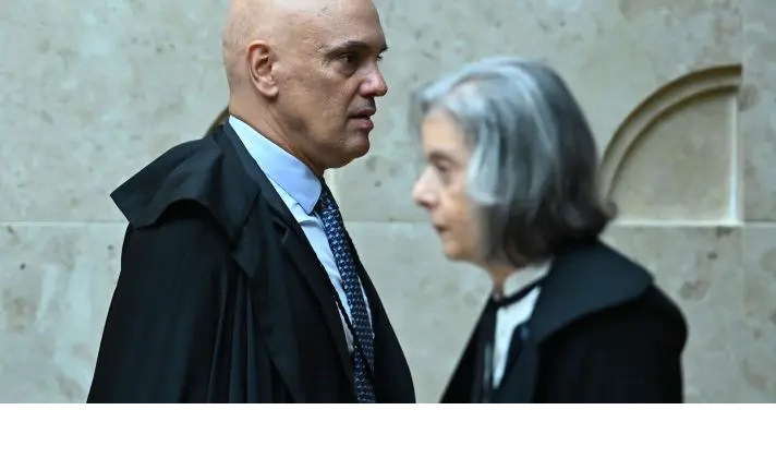 Cármen exalta Moraes ao virar presidente do TSE: ‘Garantiu eleição segura e séria’