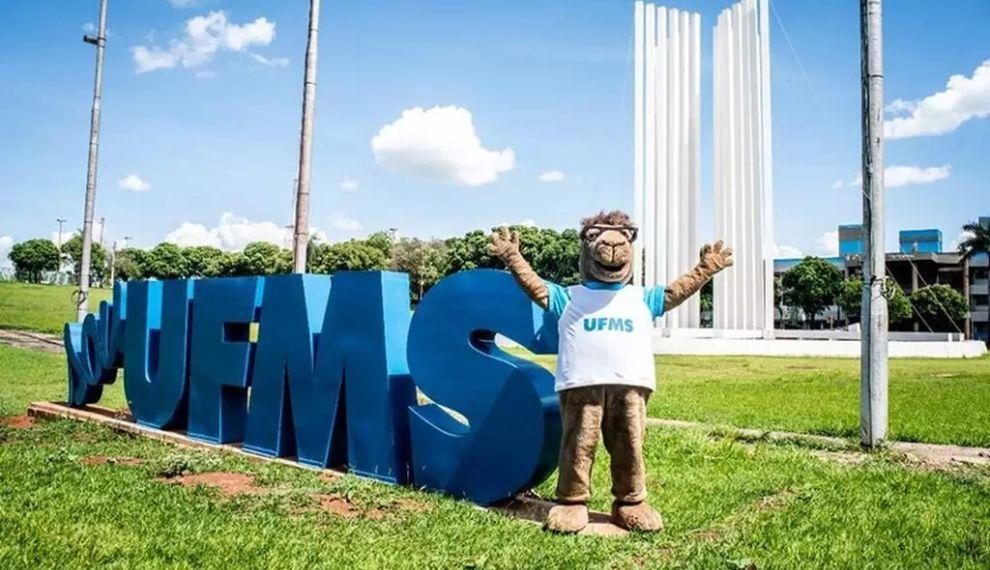 É sério isso? Professor condenado por estupro é promovido pela UFMS