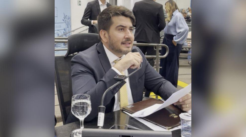 Tavares solicita transparência da Prefeitura sobre venda de praça no Itamaracá