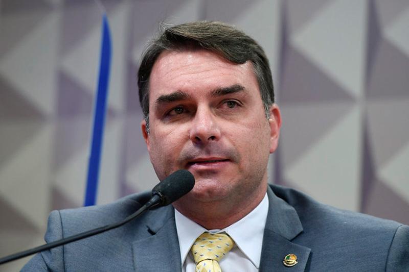 “Preço é justiça”, diz Flávio Bolsonaro sobre candidatura à Presidência em 2026