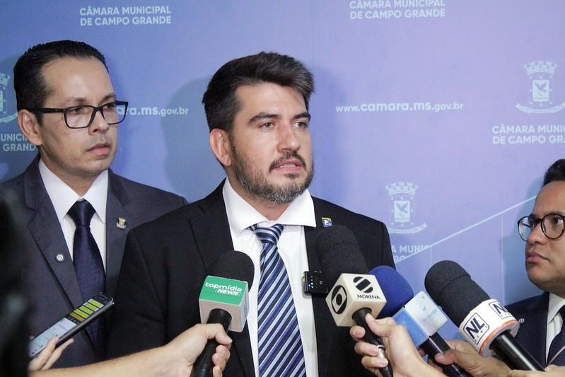 Rafael Tavares tem atuação decisiva para barrar aumento da taxa do lixo no IPTU de 2026