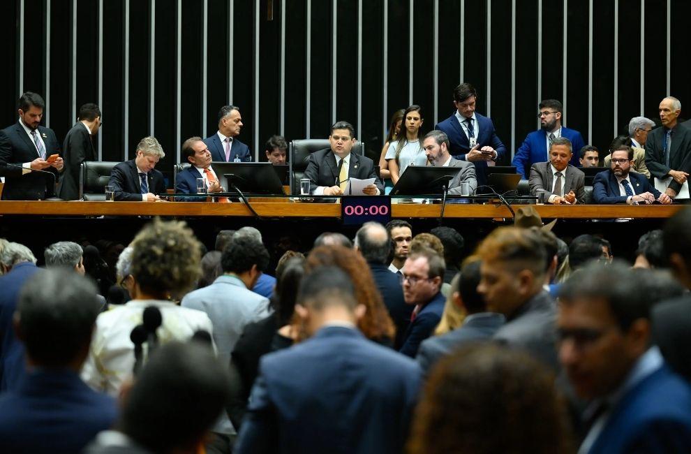 Congresso derruba veto de Lula ao PL da dosimetria e impõe novo revés ao governo