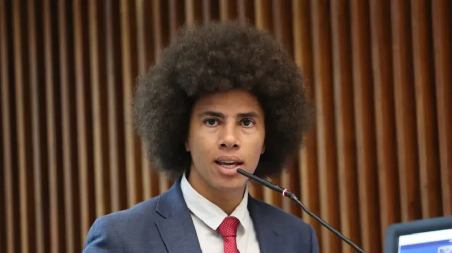 Conselho de Ética aprova cassação de deputado do PT por agressão contra trabalhador no Paraná