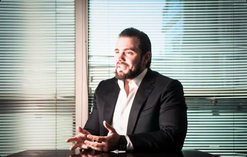Vorcaro e o velho balcão de Brasília: quando o acesso ao poder vira motivo de ostentação