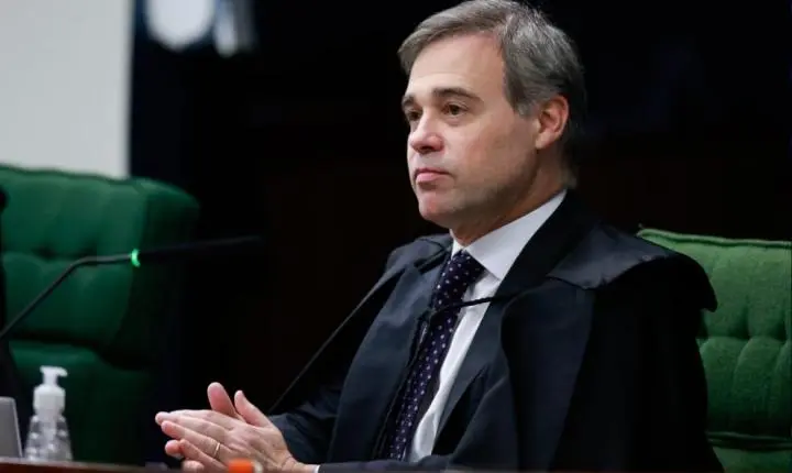 Esquerda mira Mendonça e pede à PGR afastamento do ministro do caso Master