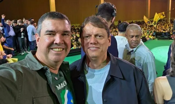 Riedel é o unico candidato a governo de MS presente na convenção de Flávio Bolsonaro