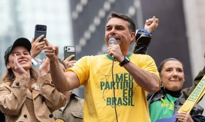 Veritá: Flávio Bolsonaro tem 51,56% contra 48,44% de Lula no 2º turno